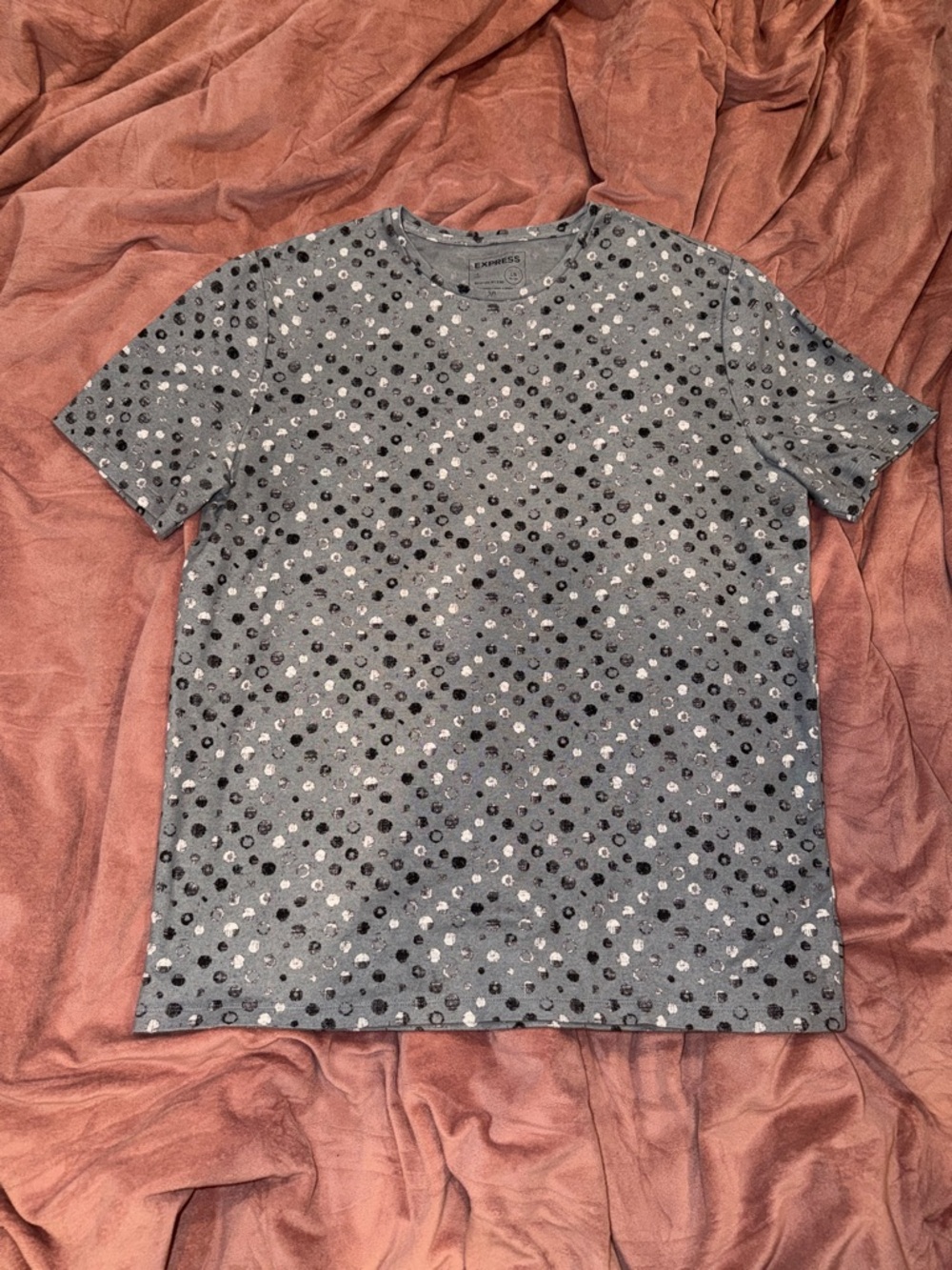 Express Men’s Gray Polka Dot Crew Neck Tee